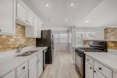 11719 Coral Hills Drive, Dallas, TX 75229 - Photo 10