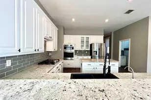 615 Fallbrook Dr, Flower Mound, TX 75028 - Photo 14