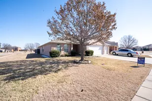 100 Robin Ln, Forney, TX 75126 - Photo 2