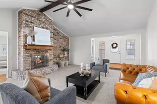 2358 Mockingbird Dr, Grapevine, TX 76051 - Photo 6