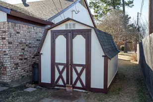 2358 Mockingbird Dr, Grapevine, TX 76051 - Photo 32