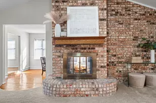 2358 Mockingbird Dr, Grapevine, TX 76051 - Photo 10