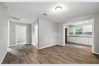 2837 Avenue A, Fort Worth, TX 76105 - Photo 6