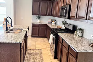 5605 Apple Ridge Dr, McKinney, TX 75071 - Photo 2