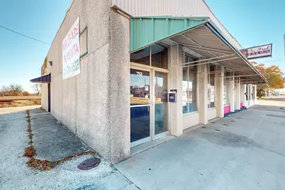 712 E California Street, Gainesville, TX 76240 - Photo 2