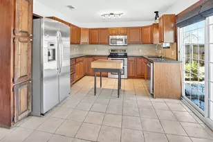 316 W Rucker St, Granbury, TX 76048 - Photo 12