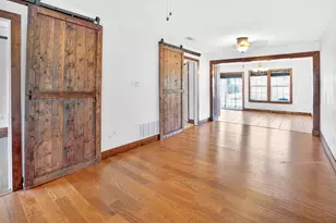 316 W Rucker St, Granbury, TX 76048 - Photo 10