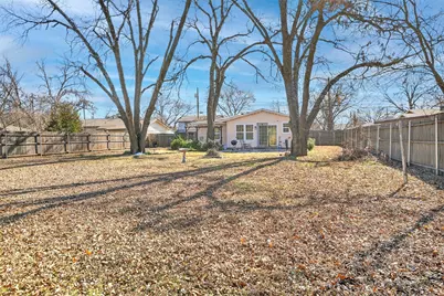 316 W Rucker Street, Granbury, TX 76048 - Photo 18