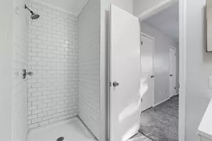 2742 E Pepperidge Dr, Lancaster, TX 75134 - Photo 26