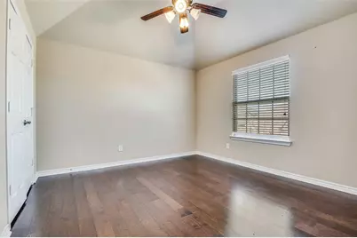 7311 Padilla, Grand Prairie, TX 75054 - Photo 8