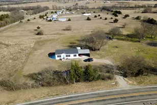 3262 Fm 1566 W, Celeste, TX 75423 - Photo 2