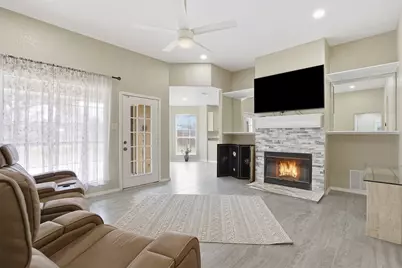 3917 Country Meadows Circle, Granbury, TX 76049 - Photo 4