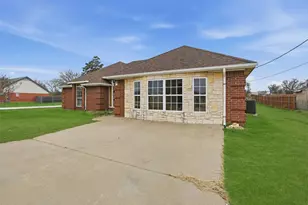 3917 Country Meadows Cir, Granbury, TX 76049 - Photo 26