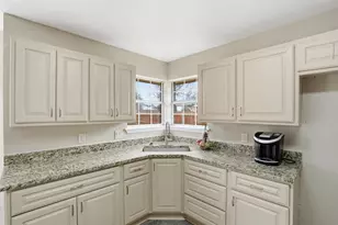 3917 Country Meadows Cir, Granbury, TX 76049 - Photo 8