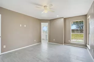 3917 Country Meadows Cir, Granbury, TX 76049 - Photo 34