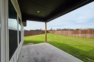 204 Cliff Ct, Godley, TX 76044 - Photo 24