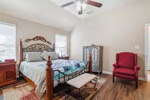 306 Donna Cir, Granbury, TX 76049 - Photo 34