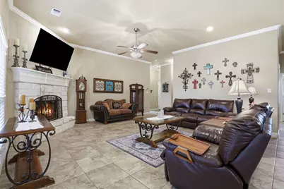 306 Donna Circle, Granbury, TX 76049 - Photo 10