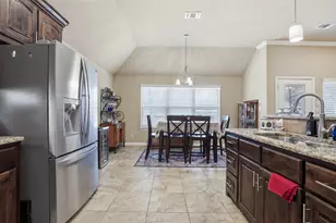306 Donna Cir, Granbury, TX 76049 - Photo 14