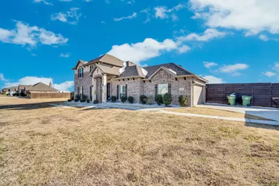 320 Berkeley Drive, Waxahachie, TX 75167 - Photo 2