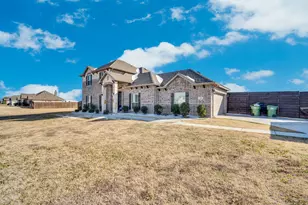 320 Berkeley Dr, Waxahachie, TX 75167 - Photo 2