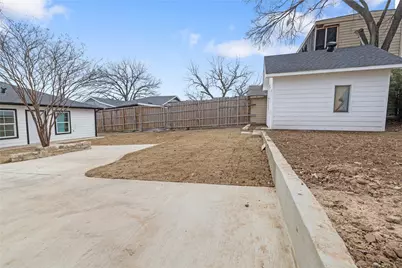 1715 Navaro Street, Dallas, TX 75208 - Photo 30