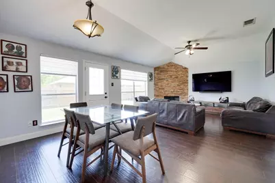 617 Creek Point Drive, Saginaw, TX 76179 - Photo 16