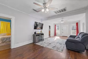 700 Euclid St, Cleburne, TX 76033 - Photo 8