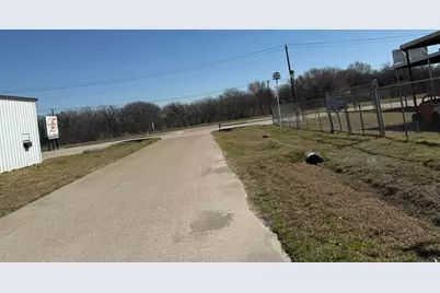 10132 Crowley Road N, Crowley, TX 76036 - Photo 16