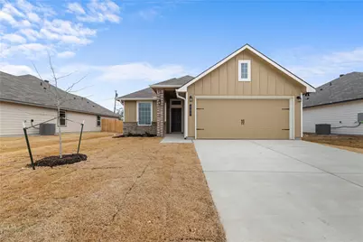 121 Adaline Bend, McGregor, TX 76657 - Photo 2