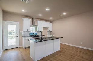 120 Brookview Dr, Bridgeport, TX 76426 - Photo 2