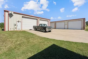 2250 County Rd 913, Joshua, TX 76058 - Photo 36