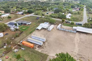 104 Runway Ln, Aurora, TX 76078 - Photo 16