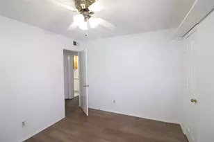 908 Rolling Meadows Dr, Arlington, TX 76015 - Photo 12