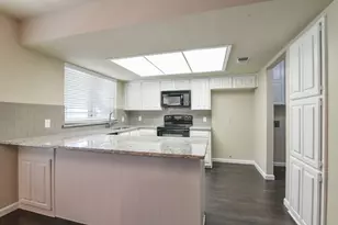 1808 Overbrook Dr, Arlington, TX 76014 - Photo 4