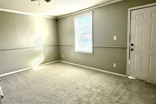 2022 Leroy Rd, Dallas, TX 75217 - Photo 14