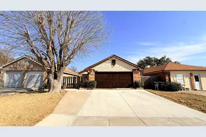 6841 Ashbury Drive, Fort Worth, TX 76133 - Photo 2