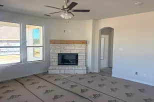 1221 Sabine River Ln, Springtown, TX 76082 - Photo 4