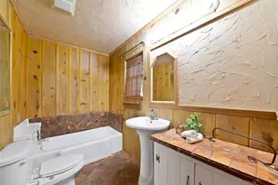 5000 Meadowbrook Dr, Fort Worth, TX 76103 - Photo 18