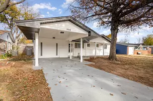 904 Dee Ln, Bedford, TX 76022 - Photo 1