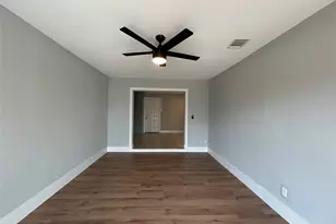 5556 Mac Arthur Dr, Fort Worth, TX 76112 - Photo 10