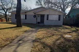 5556 Mac Arthur Dr, Fort Worth, TX 76112 - Photo 2