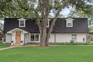 3303 Cottonwood Dr, Flower Mound, TX 75028 - Photo 2