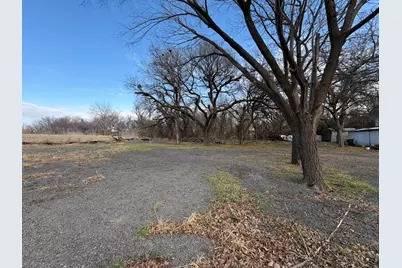 625 E Highway 199, Springtown, TX 76082 - Photo 4