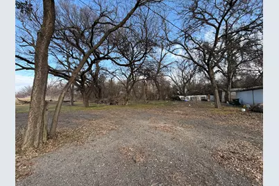 625 E Highway 199, Springtown, TX 76082 - Photo 6