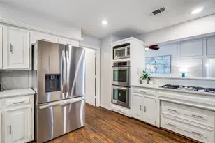 8808 Kenton Dr, Dallas, TX 75231 - Photo 10