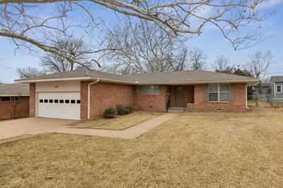 1407 Robin Drive, Sherman, TX 75092 - Photo 2