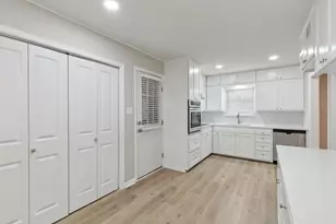 1407 Robin Dr, Sherman, TX 75092 - Photo 8