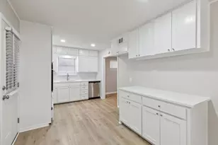 1407 Robin Dr, Sherman, TX 75092 - Photo 6