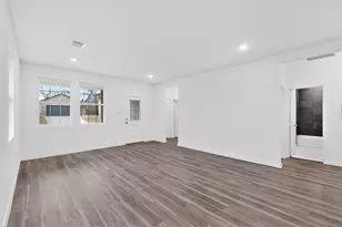 4606 Metropolitan Ave, Dallas, TX 75210 - Photo 8